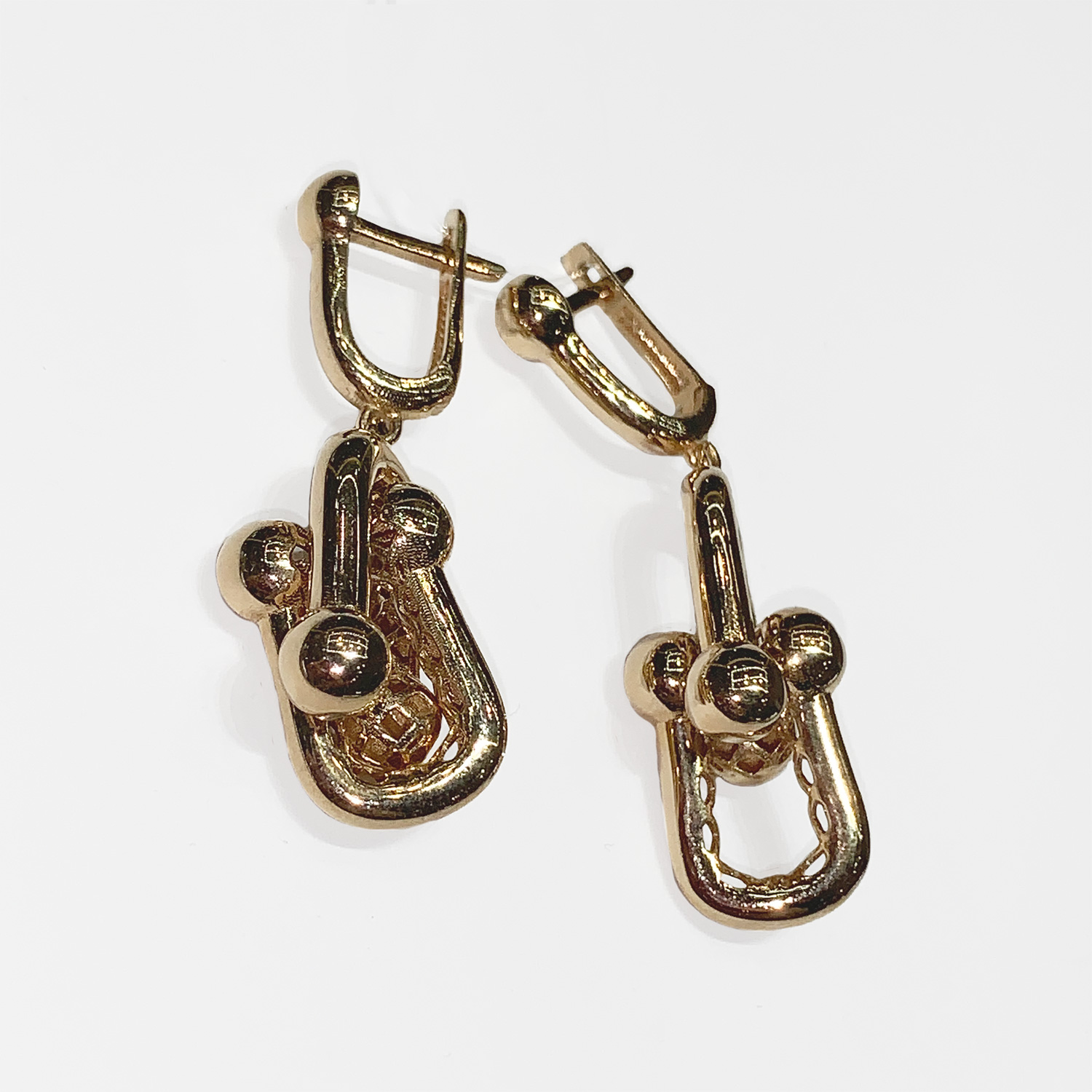 34A9B3F2-4E0C-4553-A34A-7BDA9692B143