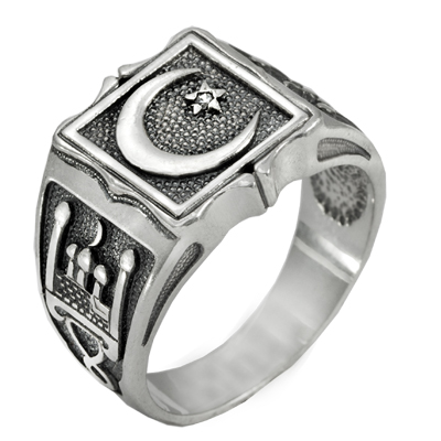 Ювелирное изделие - Мужская печатка из серебра с фианитом в магазине Best-Gold 093409