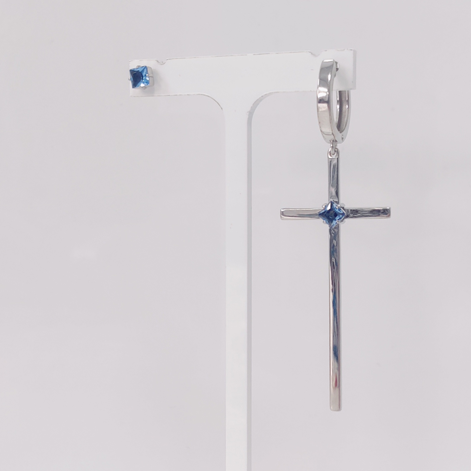 Ювелирное изделие - Бижутерные серьги с ювелирными стразами в магазине Best-Gold 155206