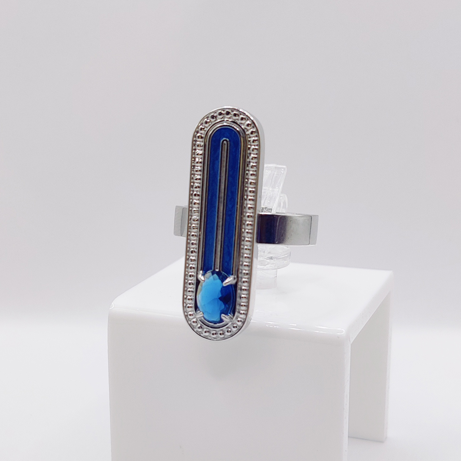 Ювелирное изделие - Бижутерное кольцо с ювелирными стразами в магазине Best-Gold 148951