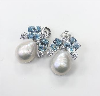 Серьги из серебра с жемчугом и цирконами Ювелирное изделие - Серьги из серебра с жемчугом и цирконами в магазине Best-Gold 150892