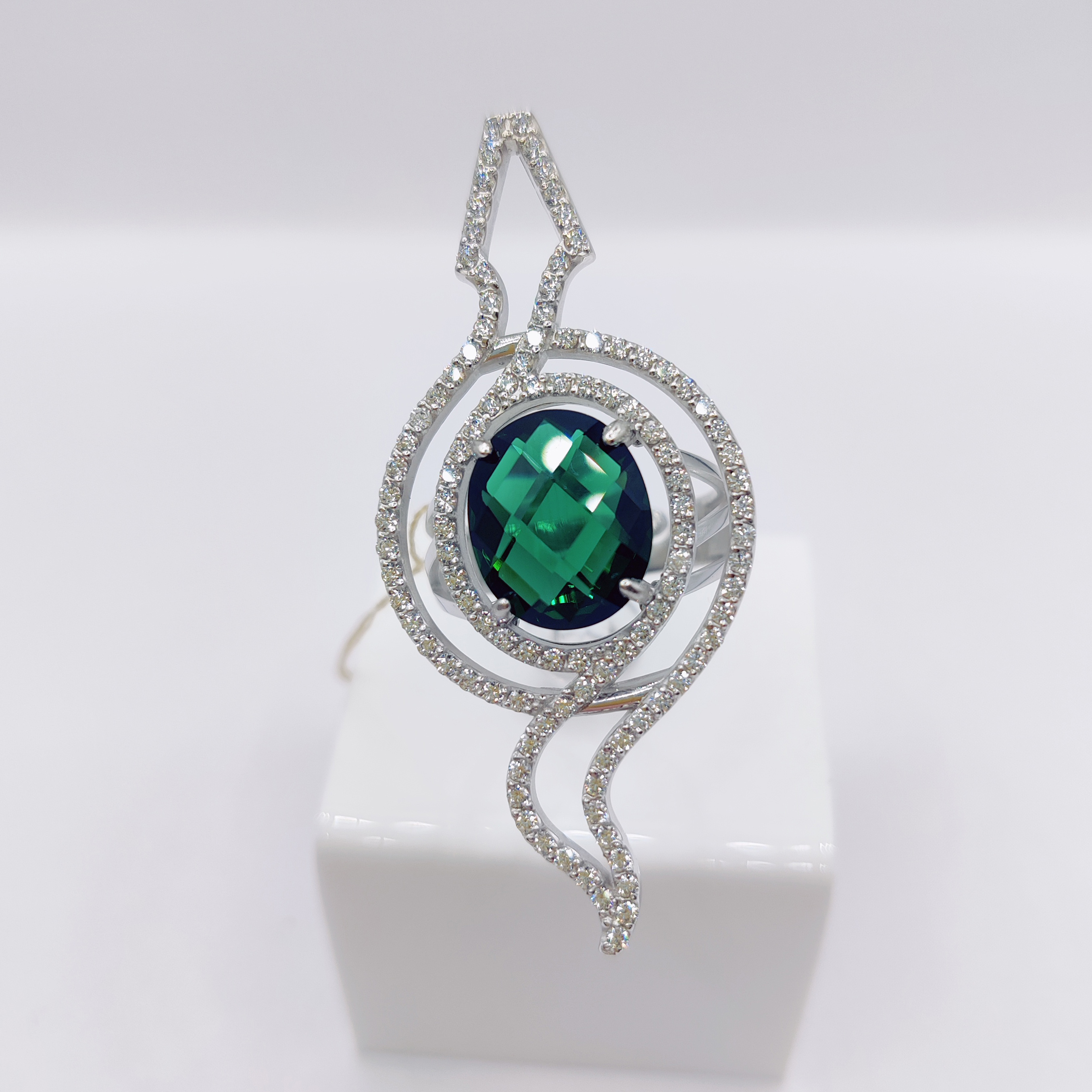 Ювелирное изделие - Бижутерное кольцо с фианитами в магазине Best-Gold 150802