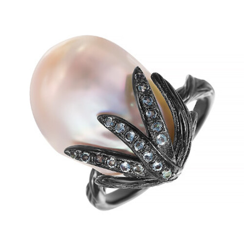 Кольцо из серебра с жемчугом и фианитами