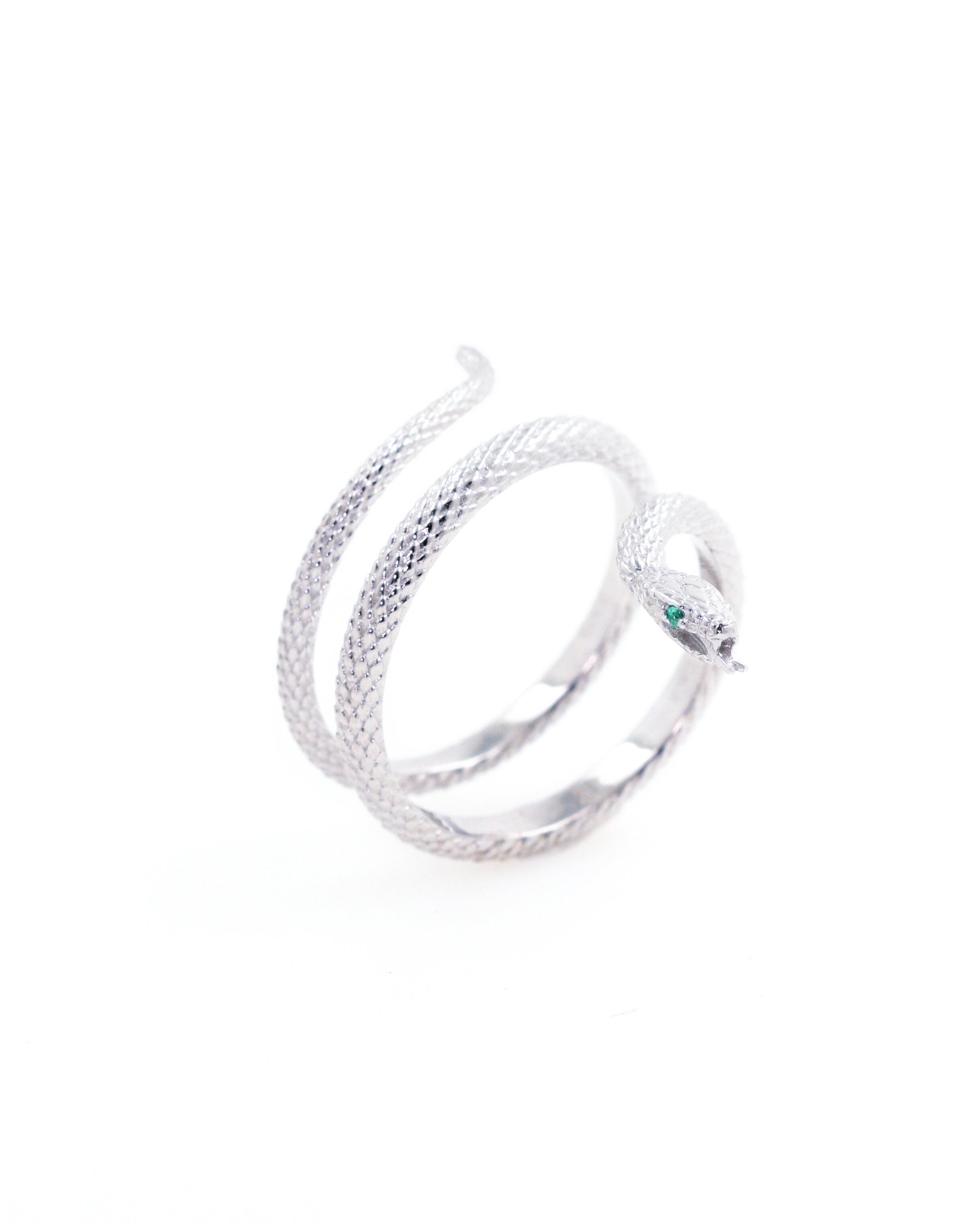 Кольцо из серебра с фианитом Ювелирное изделие - Кольцо из серебра с фианитом в магазине Best-Gold 076723